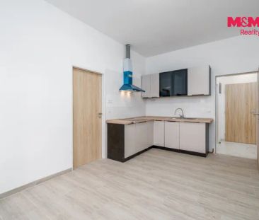 Pronájem bytu 3+1 v Teplicích, ul. Duchcovská - Photo 1