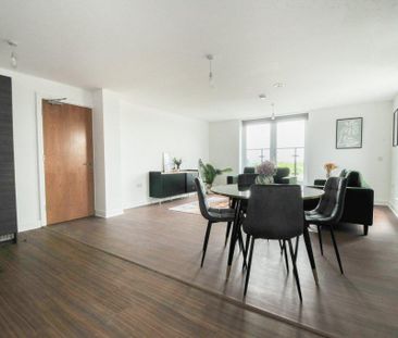 3 bedroom apartment to rent - Photo 2