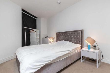 Riverlight Three, Riverlight Quay, SW11 - Photo 2