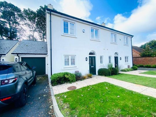 11, Roman Fields, Chichester - Photo 1