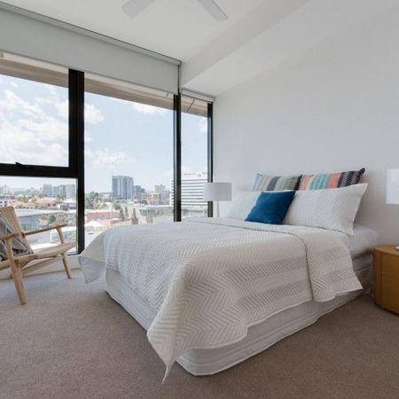 Modern 1 Bedroom Apartment with Resort-Style Amenities in Vibrant Newstead - Photo 3