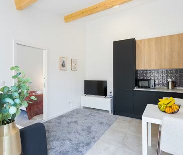 Rua de 9 de Julho, Porto, Braga 4050-433 - Photo 1