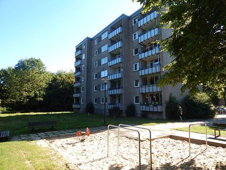 Individuelle 3-Zimmer-Wohnung mit Balkon - Photo 3