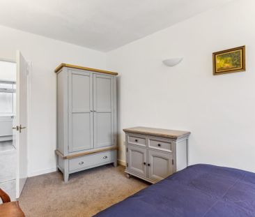 1 bedroom semi-detached house to rent - Photo 2