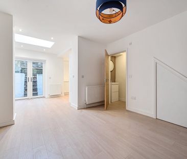 4 bedroom terraced house to rent - Photo 1