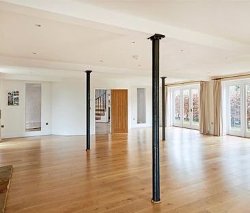 5 bedroom detached house to rent - Photo 4
