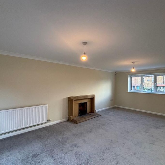 4 bedroom detached house to rent - Photo 1