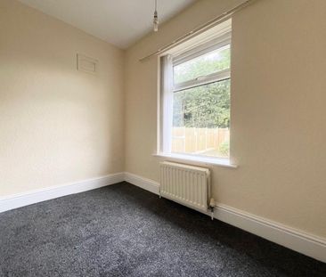 3 bedroom House To Let - Photo 3