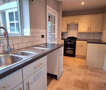 3 bedroom semi-detached house to rent - Photo 6