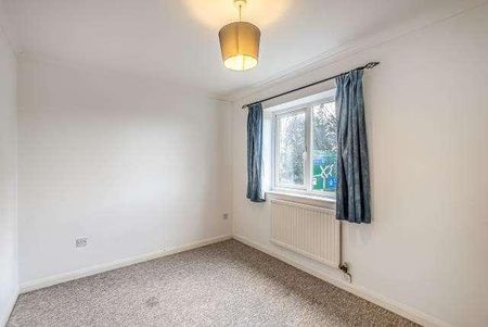 Oldhouse Close, High Wycombe, HP11 - Photo 2