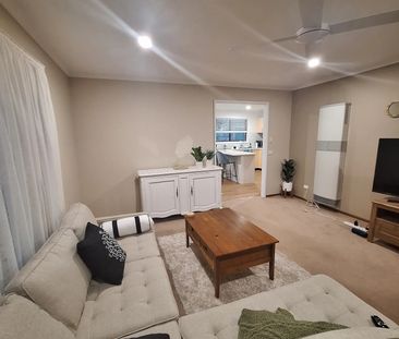 1087 Pemberton Street, West Albury NSW 2640 - House For Rent | Domain - Photo 3