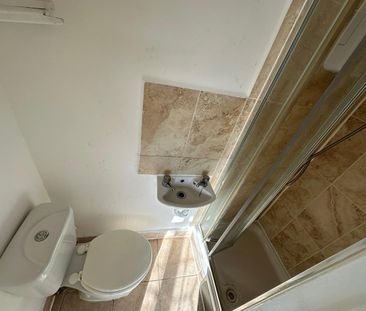 Studio Flat, Overdown Road, SE6 - Photo 4