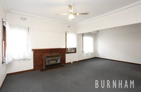 Footscray - Photo 2