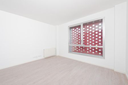 Piso de alquiler en La Rioja, 53, Villanueva de la Cañada ciudad - Photo 5