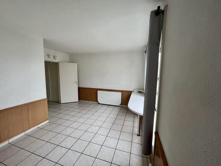 Location Appartement 1 pièce 29m² RODEZ 12000 - Photo 4