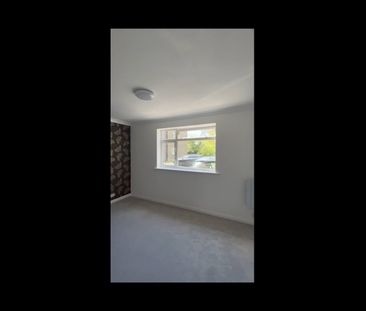 2 Bed Flat, Waldronhyrst, CR2 - Photo 3