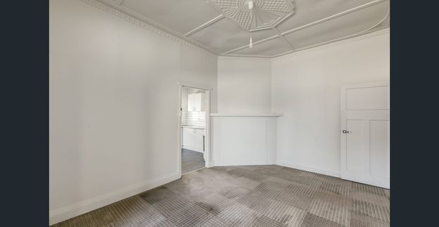 Beachside living - Photo 1