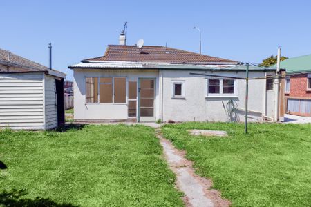 RENOVATED FAMILY HOME - Photo 5