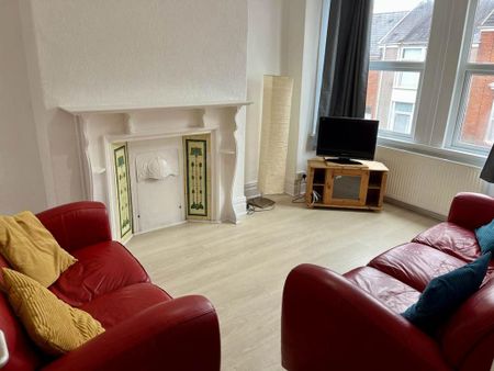 3 bedroom house to rent - Photo 3