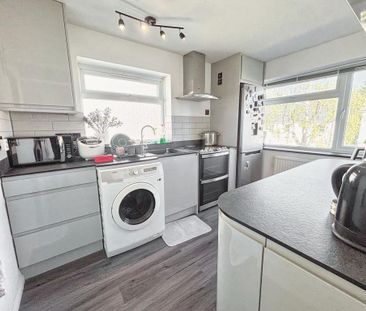 2 bedroom maisonette to rent - Photo 2