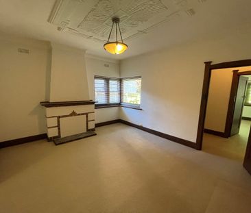 921 Hampton St, Brighton VIC 3186 - House For Rent | Domain - Photo 5