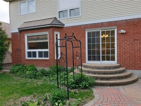 For Lease - 8 Hime Crescent, Hunt Club - South Keys and Area, Ontario - Photo 3