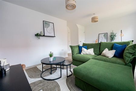 3 bedroom semi-detached house to rent - Photo 2