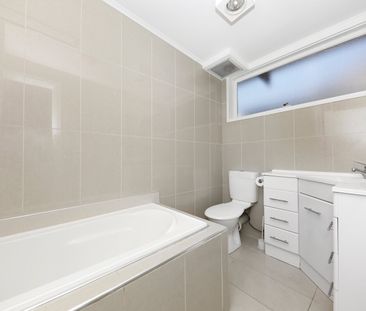 76 Roberts Street, Frankston VIC 3199 - Photo 4