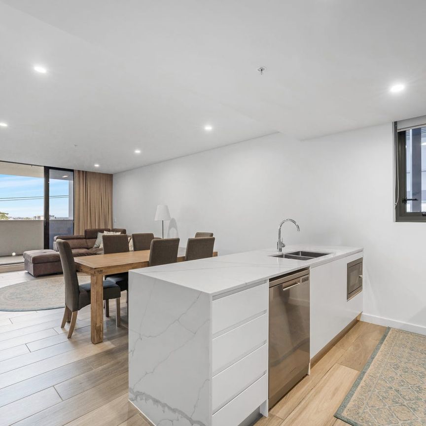 For Lease – Spacious North-Facing Apartment in the Heart of Liverpool - Photo 1