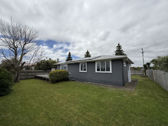 Lovely Three Bedroom Longburn - Photo 1