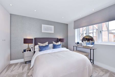 A modern three bedroom semi-detached home located in a private road and located in the beautiful historic Surrey village of West Horsley - Photo 4