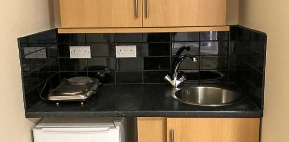 Studio to rent - Photo 2