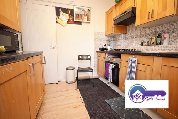 1 Bedroom Room in Flat Share To Rent - Photo 1