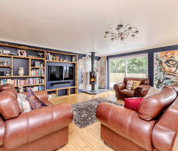 4 bedroom detached house to rent - Photo 5