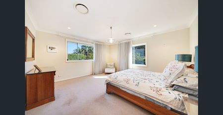 Impeccable Family Home in Premier Street with Everything at your Fingertips - Photo 4