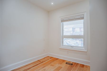 For Lease - 39 Sellers Avenue, Toronto, Ontario - Photo 5