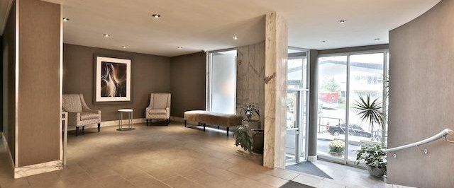 11 Shallmar Boulevard Toronto | 11 Shallmar Boulevard, Toronto - Photo 1