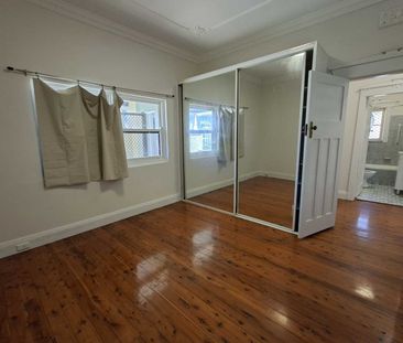 Spacious Family Home in a Convenient Auburn Location - Photo 2