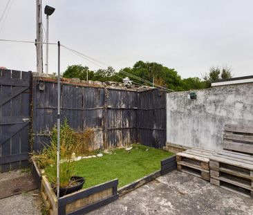 2 bedroom terraced house to rent - Photo 2