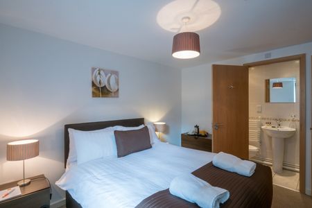 2 Bed Flat, Tradewind Square, L1 - Photo 5