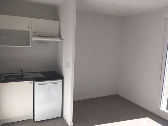 Location Appartement 1 pièce 22m² VILLENAVE D ORNON 33140 - Photo 1