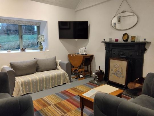 Tain Cottage, Ballyoonan, Omeath, County Louth - Photo 1