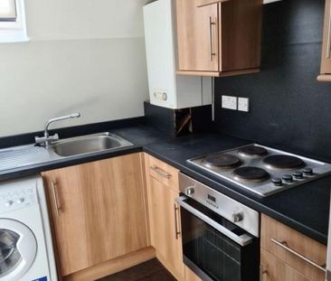 2 bedroom flat to rent - Photo 4