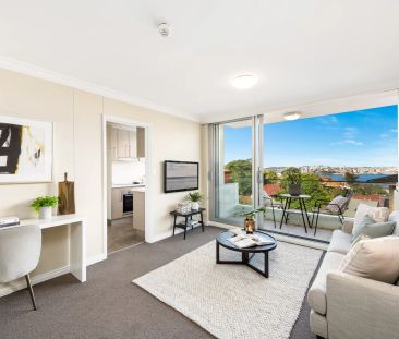 Exceptional easy care apartment with stunning views - Photo 2