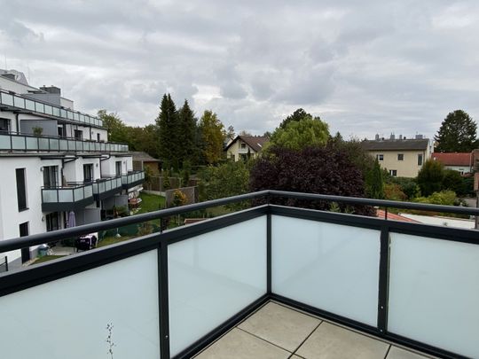 Moderne 2-Zimmer-Wohnung mit Balkon in Stammersdorfer Heurigengegend - Photo 1