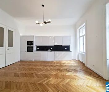 Altbauwohntraum in TOP Lage - im Herzen von Wien! - Photo 2