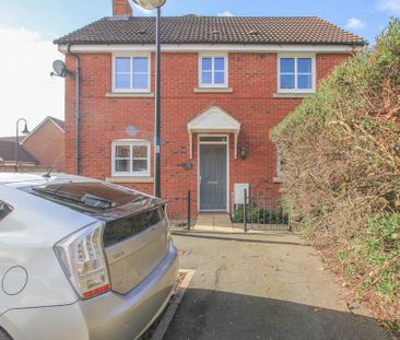 3 bedroom semi-detached house to rent - Photo 2