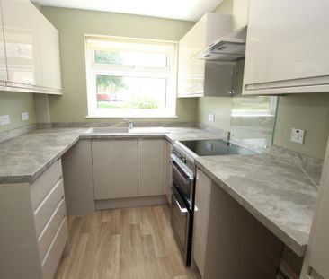 2 bedroom bungalow to rent - Photo 3