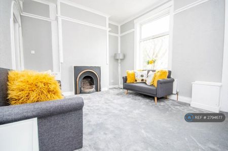 3 bedroom terraced house to rent - Photo 2