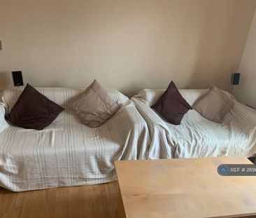 2 bedroom flat to rent - Photo 4